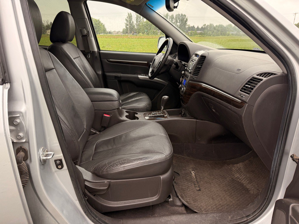 2010 Hyundai Santa Fe Image 16