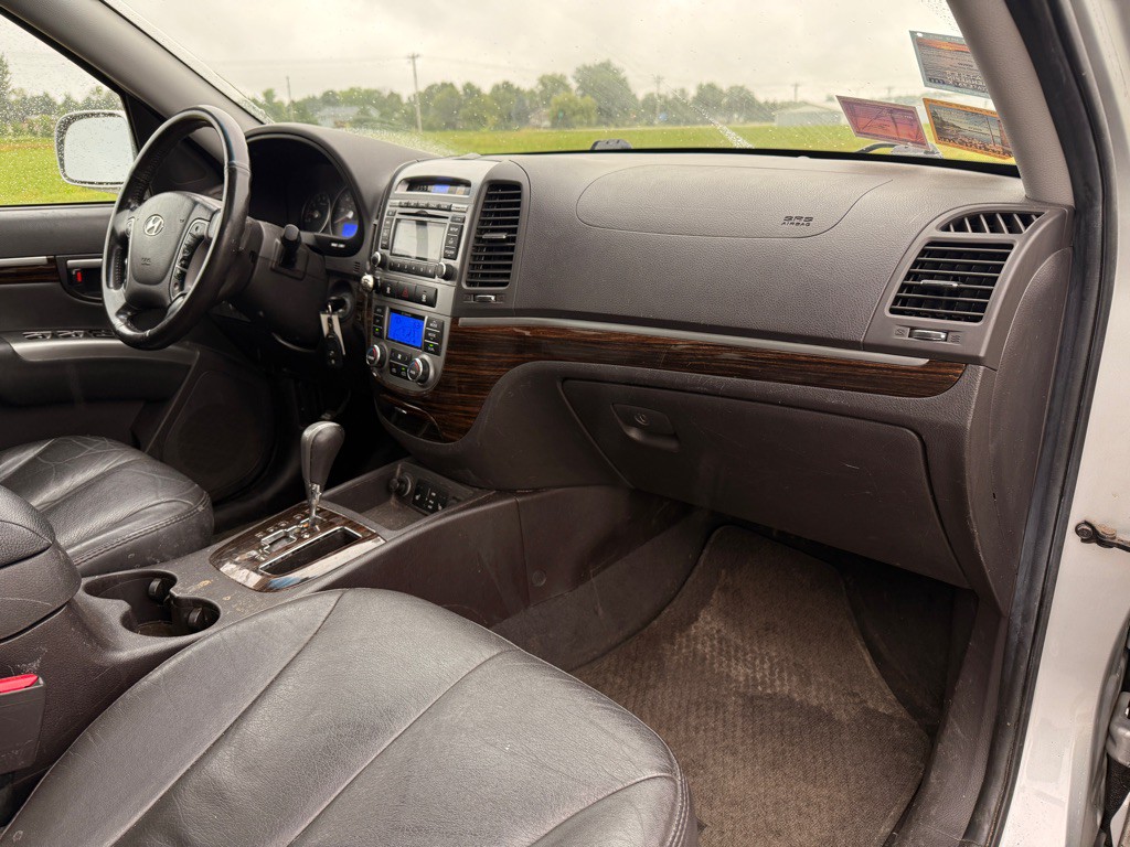 2010 Hyundai Santa Fe Image 17