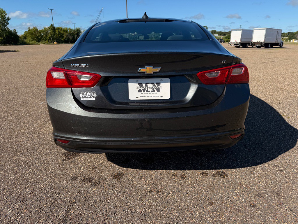 2017 Chevrolet Malibu Image 6