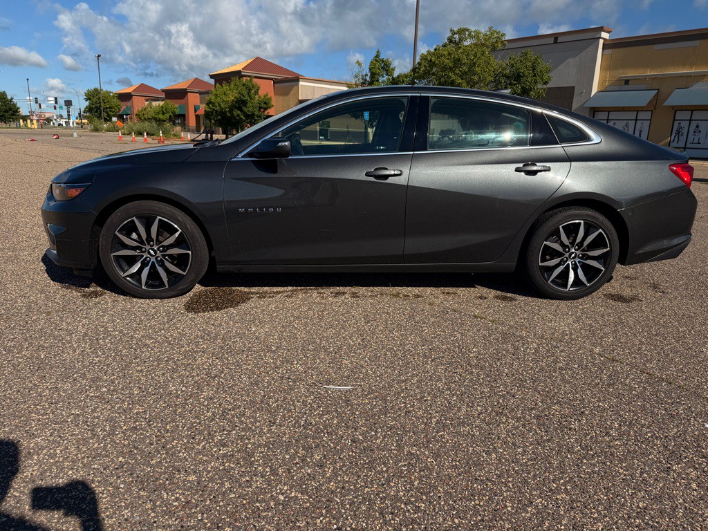 2017 Chevrolet Malibu Image 8