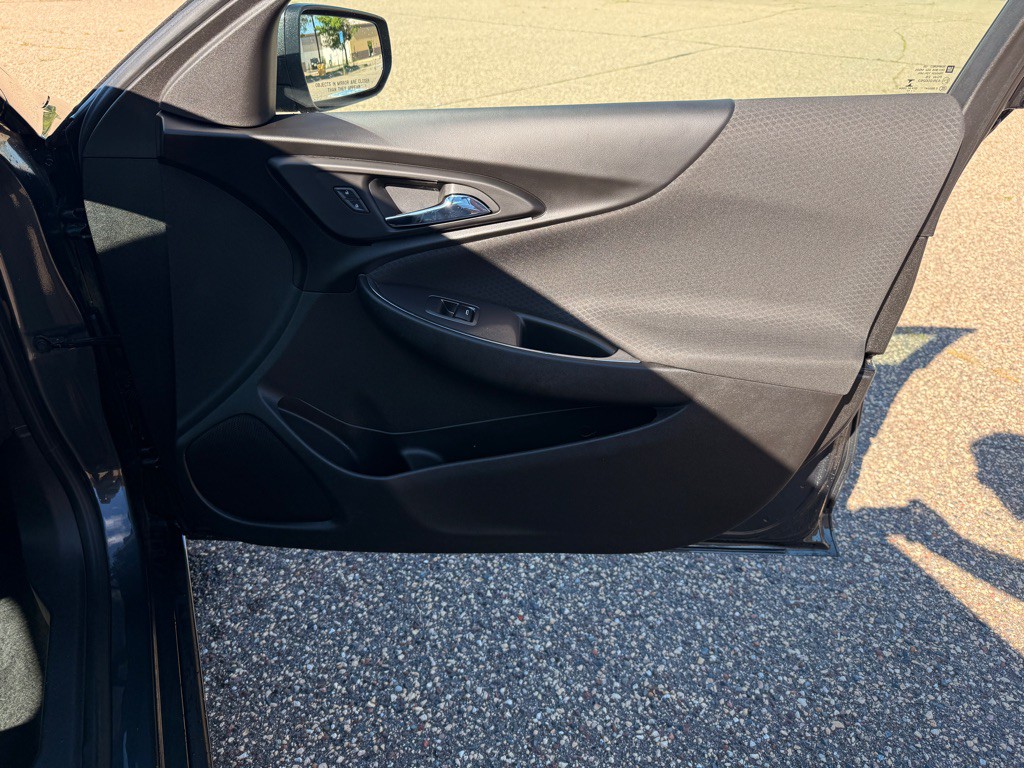 2017 Chevrolet Malibu Image 17