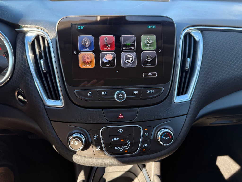 2017 Chevrolet Malibu Image 20