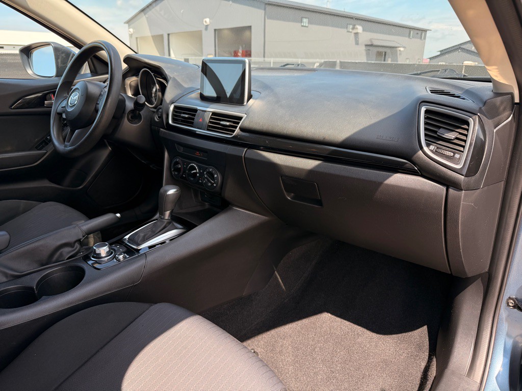 2016 Mazda Mazda3 Image 16