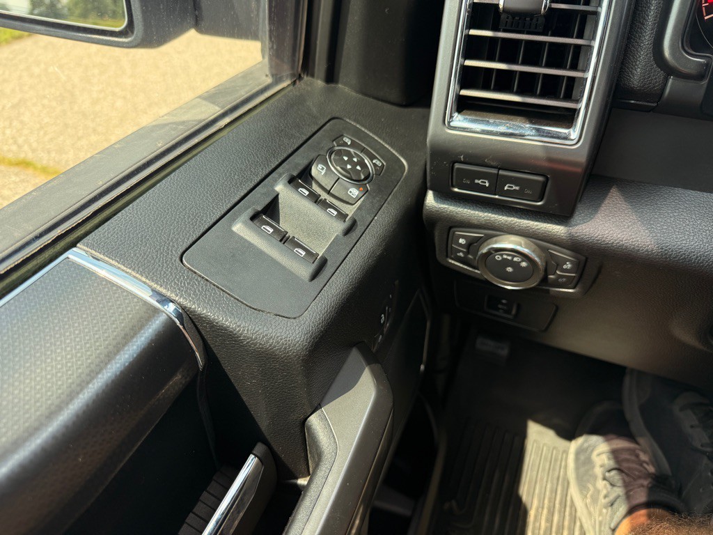 2016 Ford F-150 Image 30