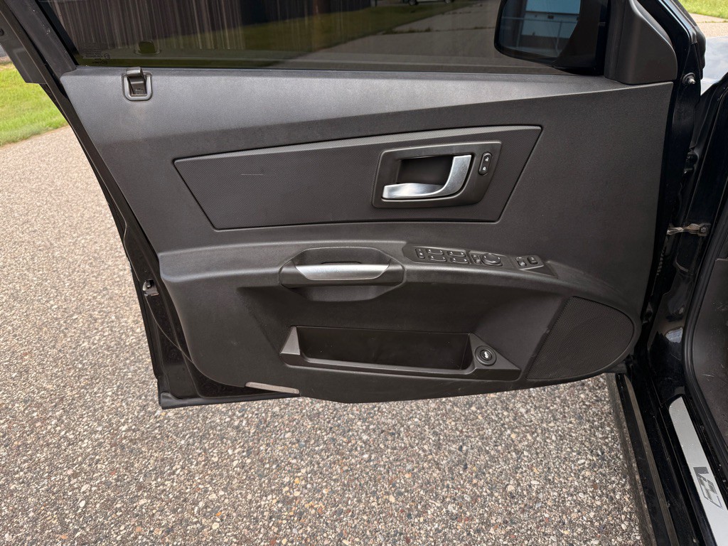 2005 Cadillac CTS Image 12