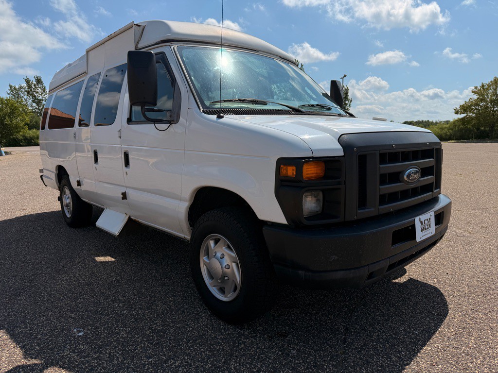 2010 Ford Econoline Image 4