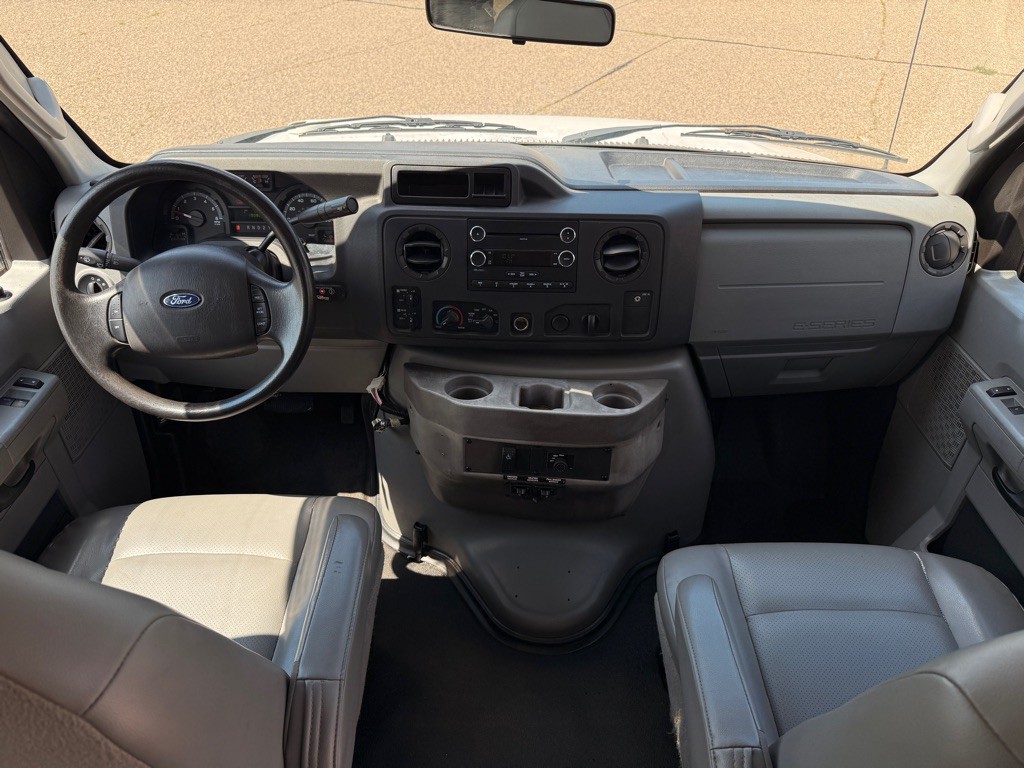 2010 Ford Econoline Image 21