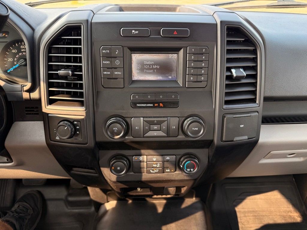 2016 Ford F-150 Image 17
