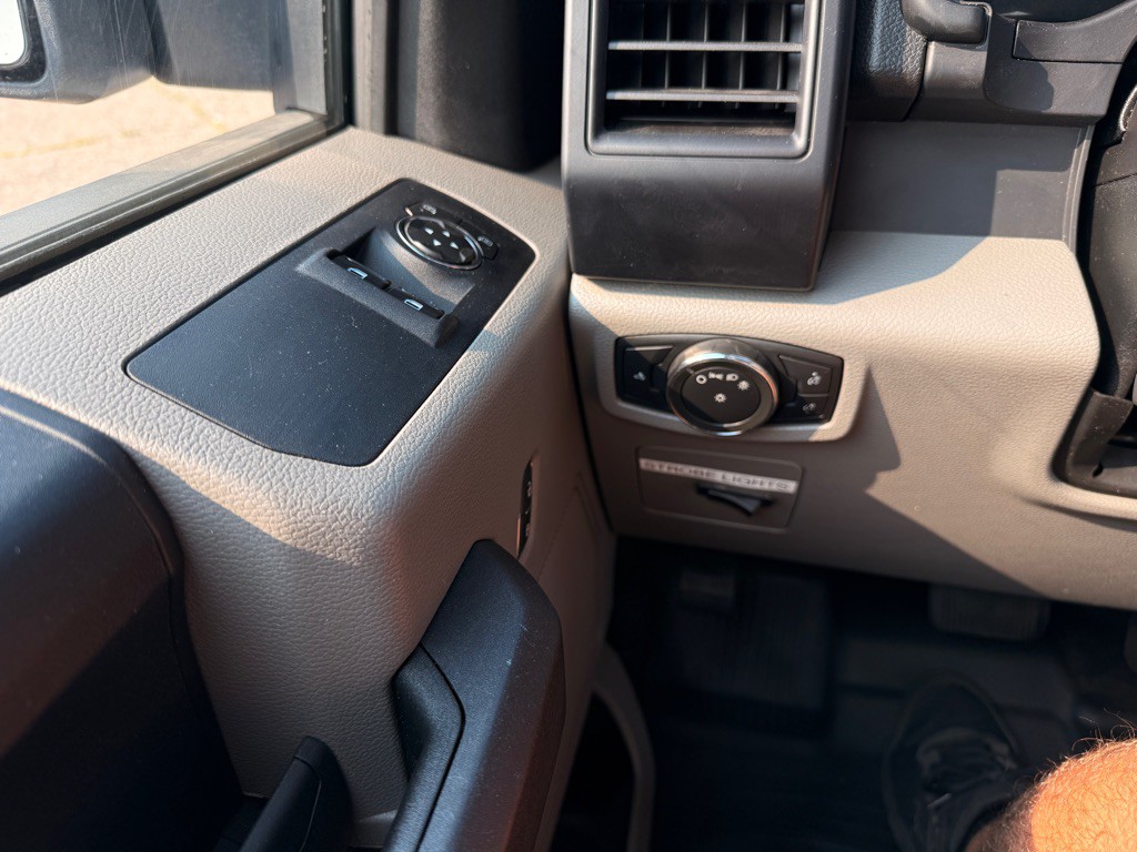 2016 Ford F-150 Image 21