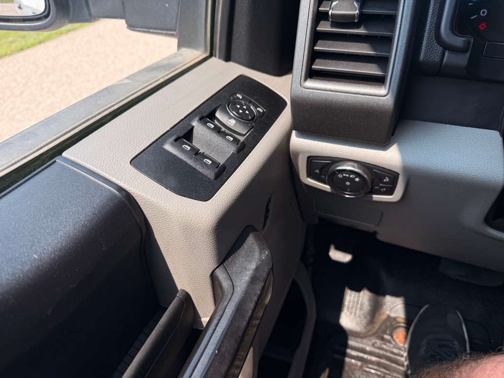 2018 Ford F-350 Image 24