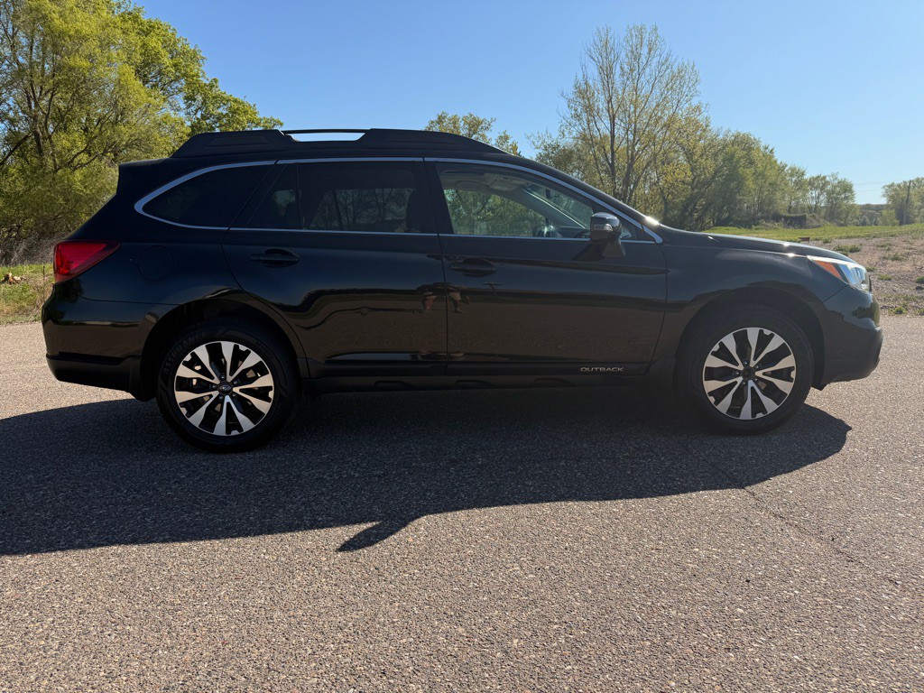 2017 Subaru Outback Image 4