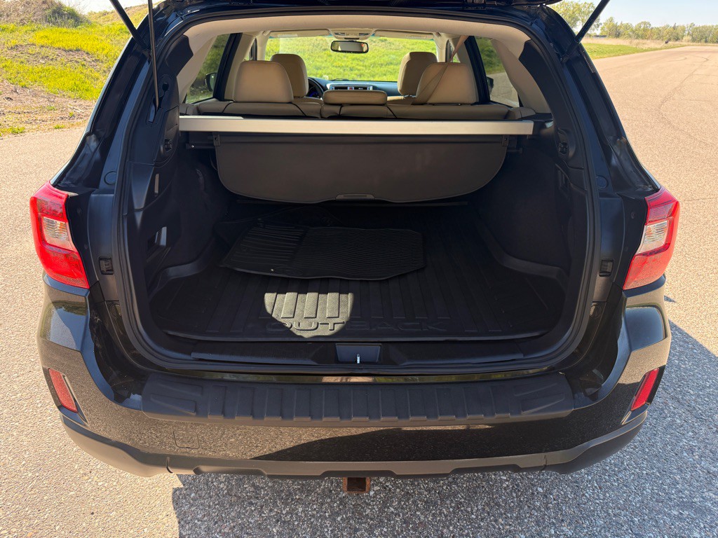 2017 Subaru Outback Image 15