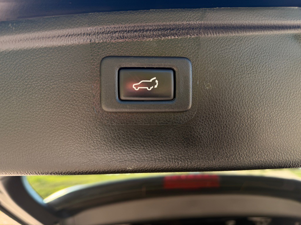 2017 Subaru Outback Image 16