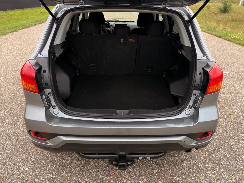 2019 Mitsubishi Outlander Image 13