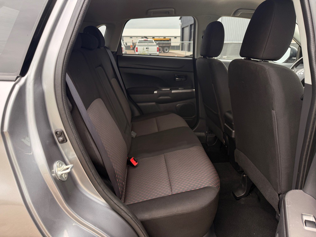 2019 Mitsubishi Outlander Image 14