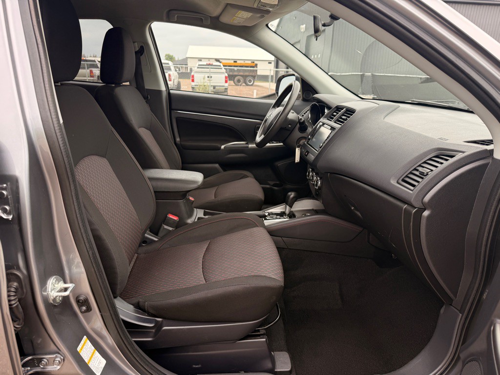 2019 Mitsubishi Outlander Image 15