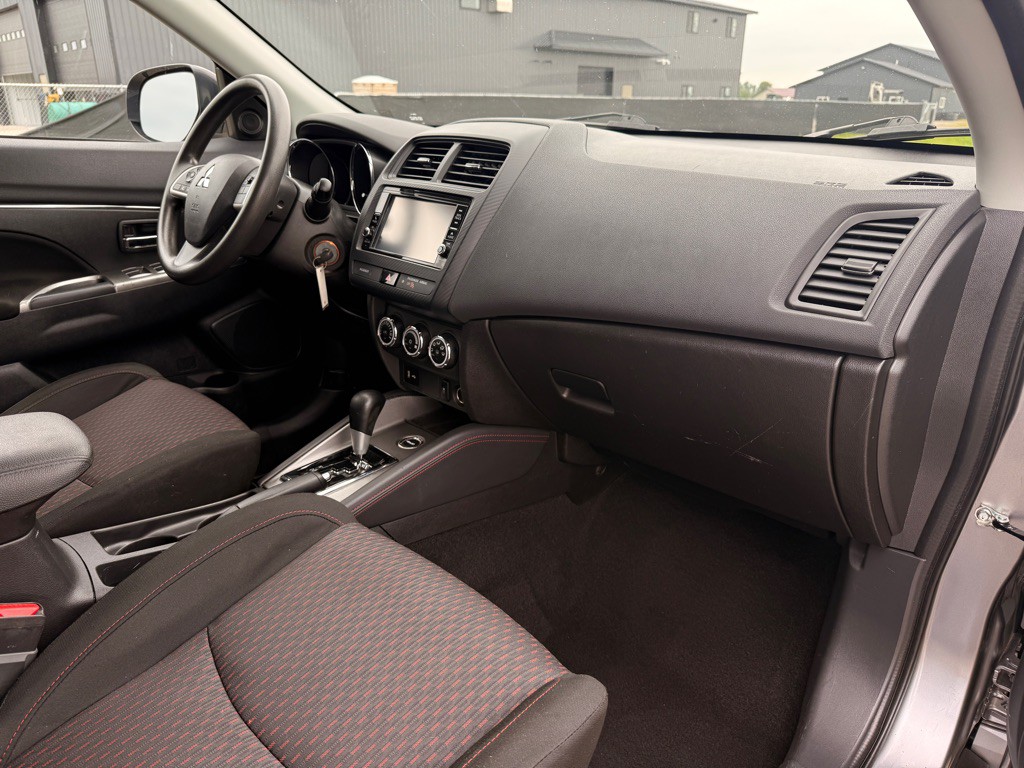 2019 Mitsubishi Outlander Image 16