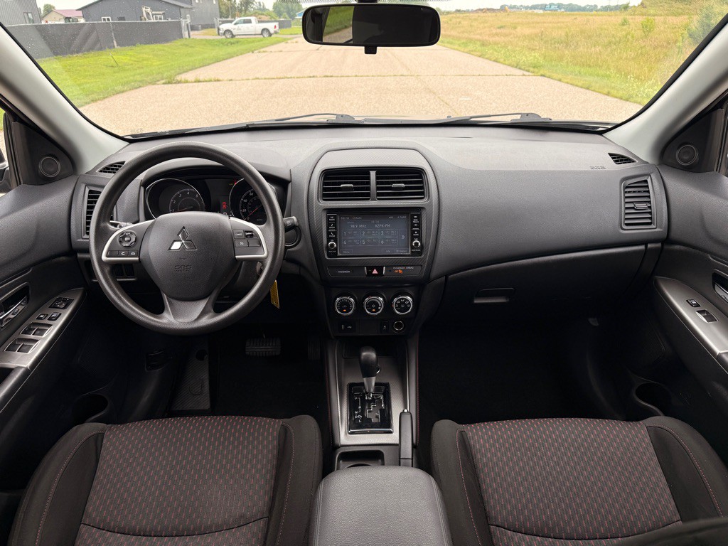 2019 Mitsubishi Outlander Image 18