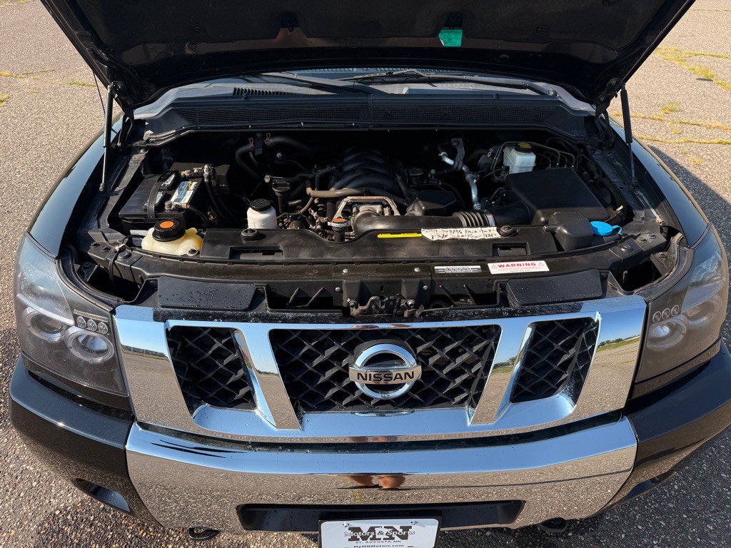 2011 Nissan Titan Image 26