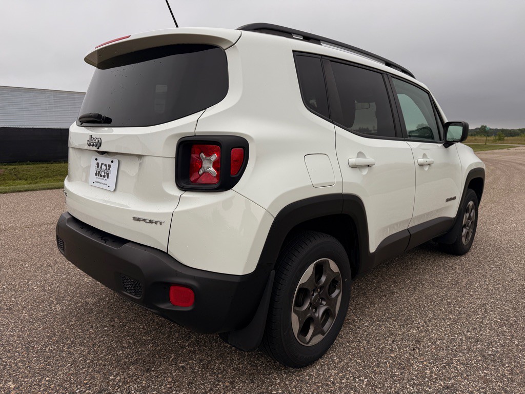 2017 Jeep Renegade Image 5