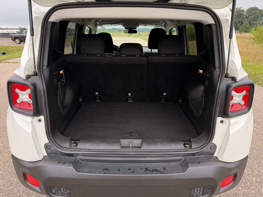 2017 Jeep Renegade Image 13