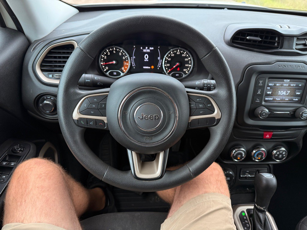 2017 Jeep Renegade Image 23