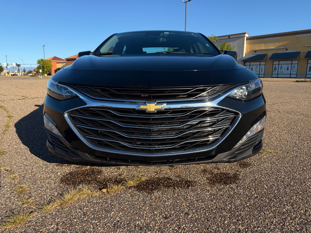 2023 Chevrolet Malibu Image 2