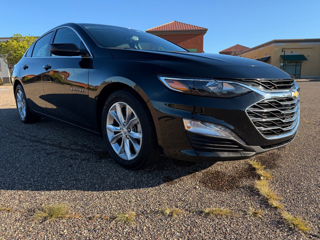 2023 Chevrolet Malibu Image 3
