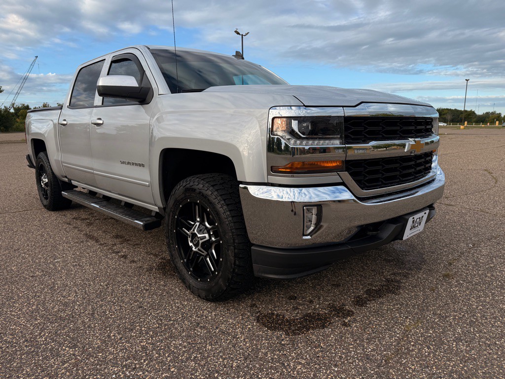 2017 Chevrolet Silverado 1500 Image 3
