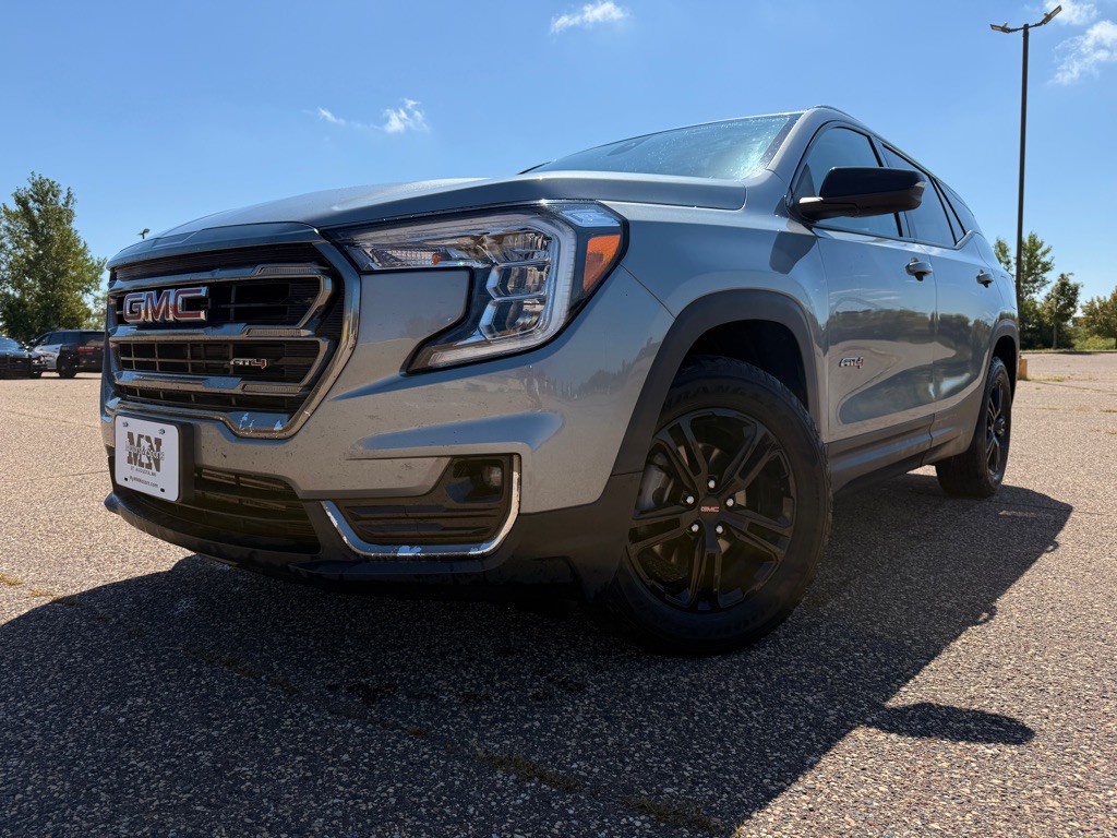 2023 GMC Terrain Image 1