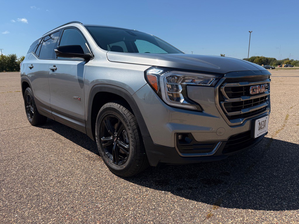 2023 GMC Terrain Image 3