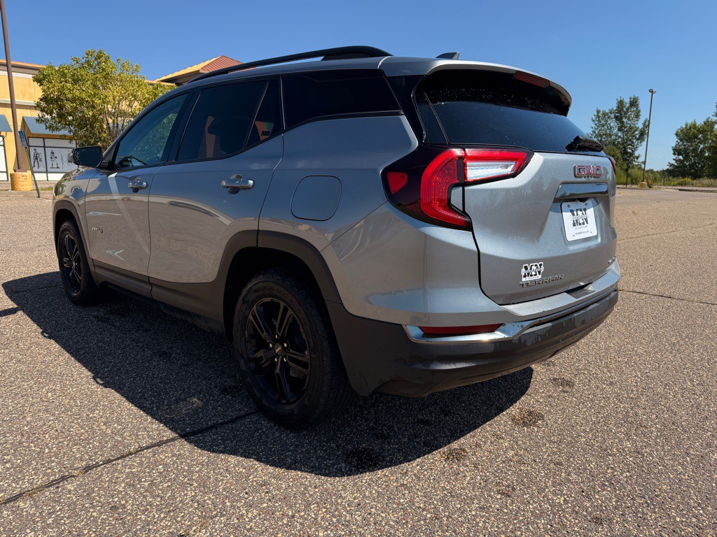 2023 GMC Terrain Image 7