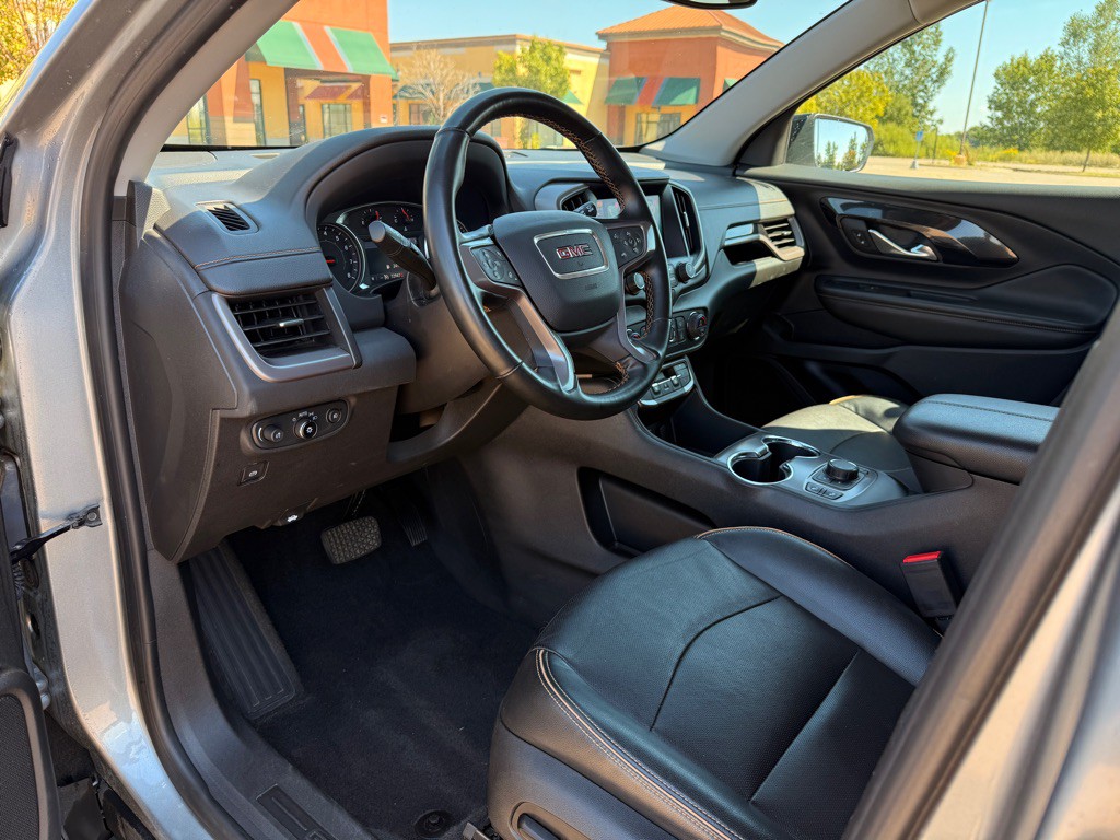 2023 GMC Terrain Image 9