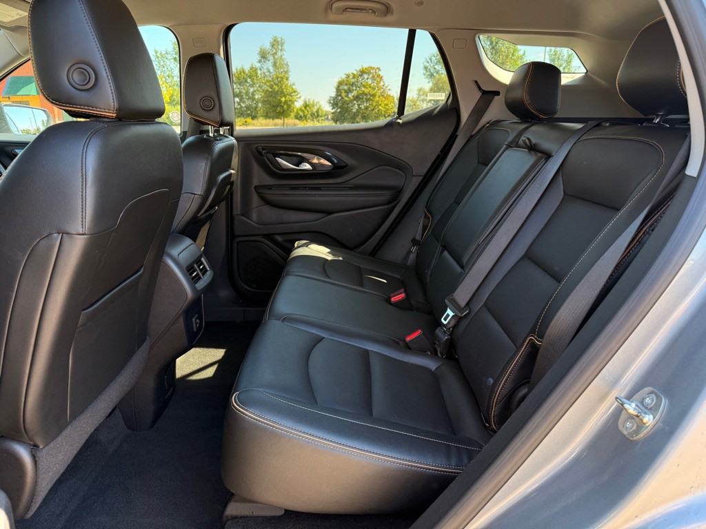 2023 GMC Terrain Image 12