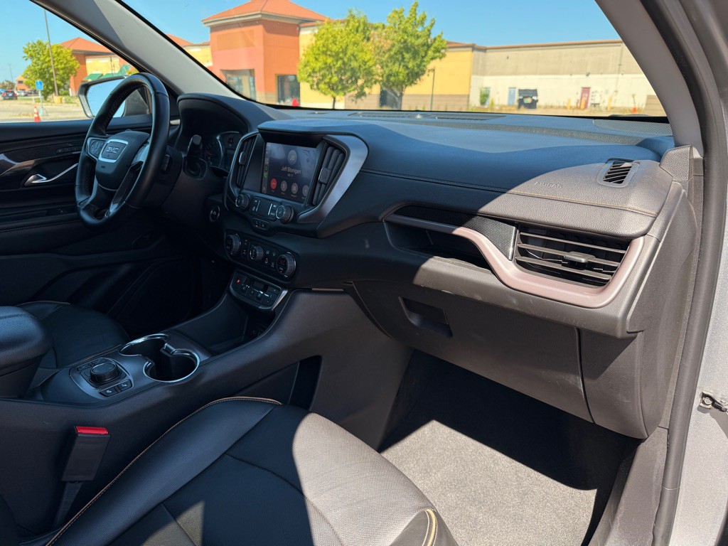 2023 GMC Terrain Image 17
