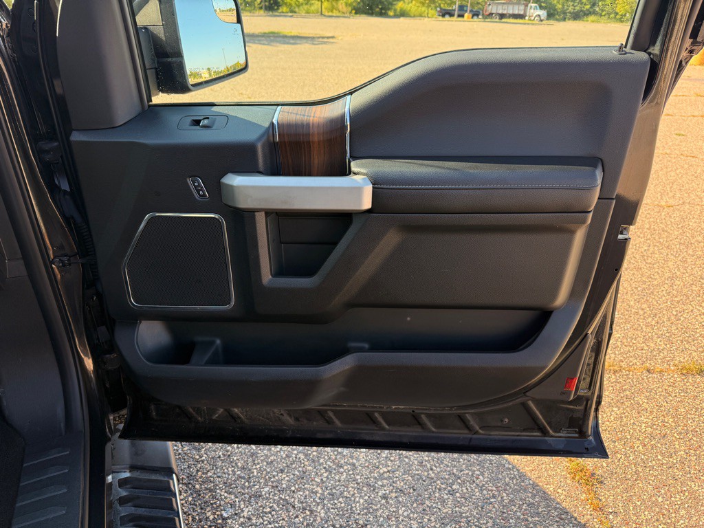 2015 Ford F-150 Image 21