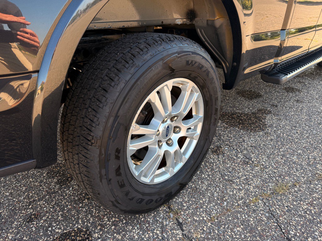 2015 Ford F-150 Image 32