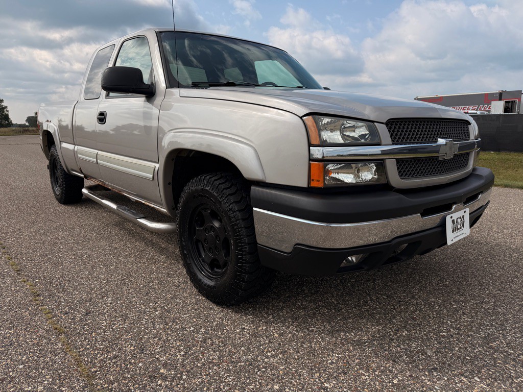 2004 Chevrolet Silverado 1500 Image 3