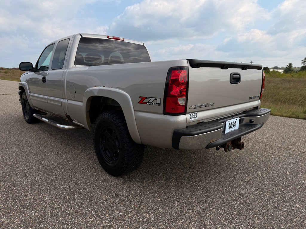 2004 Chevrolet Silverado 1500 Image 7