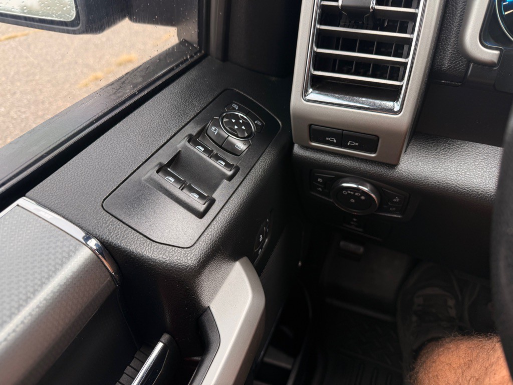 2015 Ford F-150 Image 26