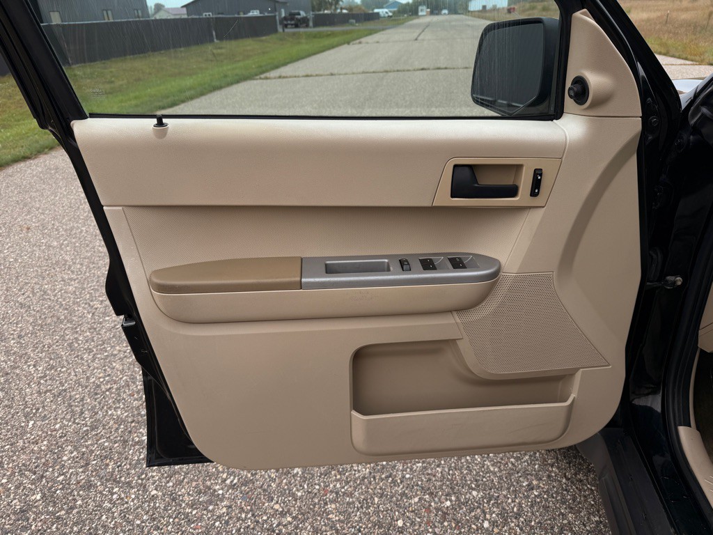 2008 Ford Escape Image 11