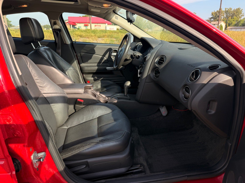 2008 Pontiac Grand Prix Image 16