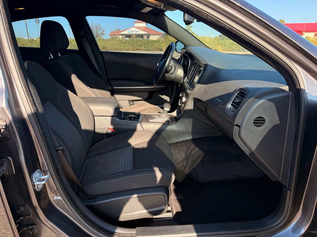 2018 Dodge Charger Image 15
