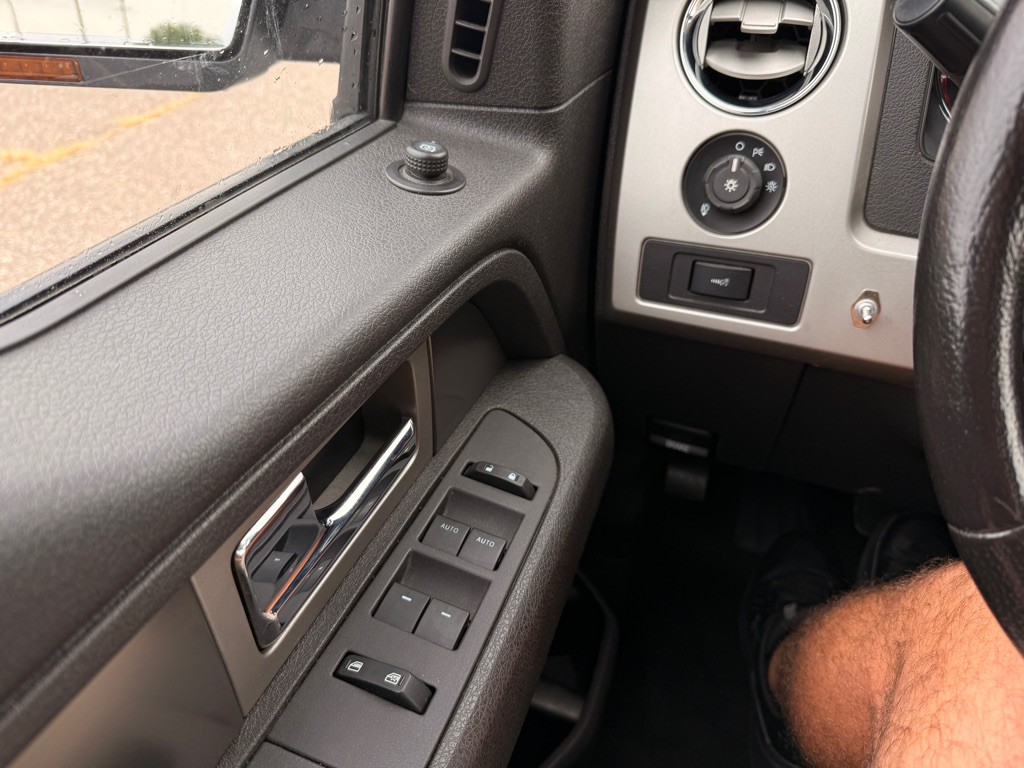 2014 Ford F-150 Image 25