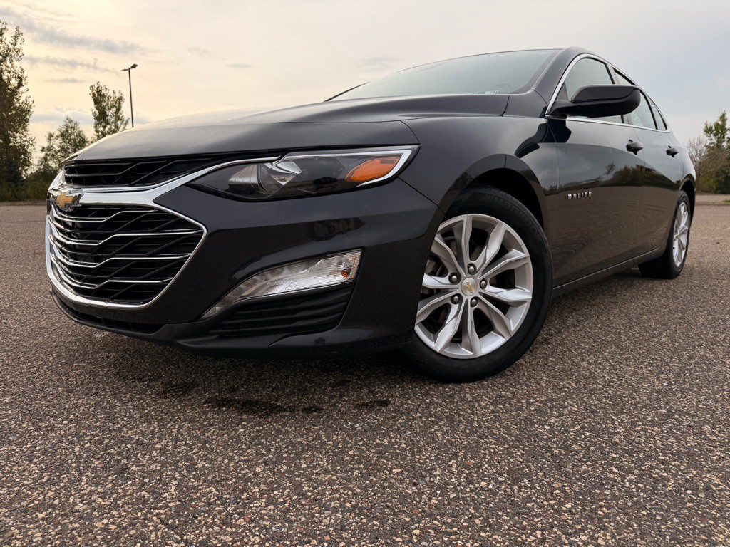 2023 Chevrolet Malibu Image 1