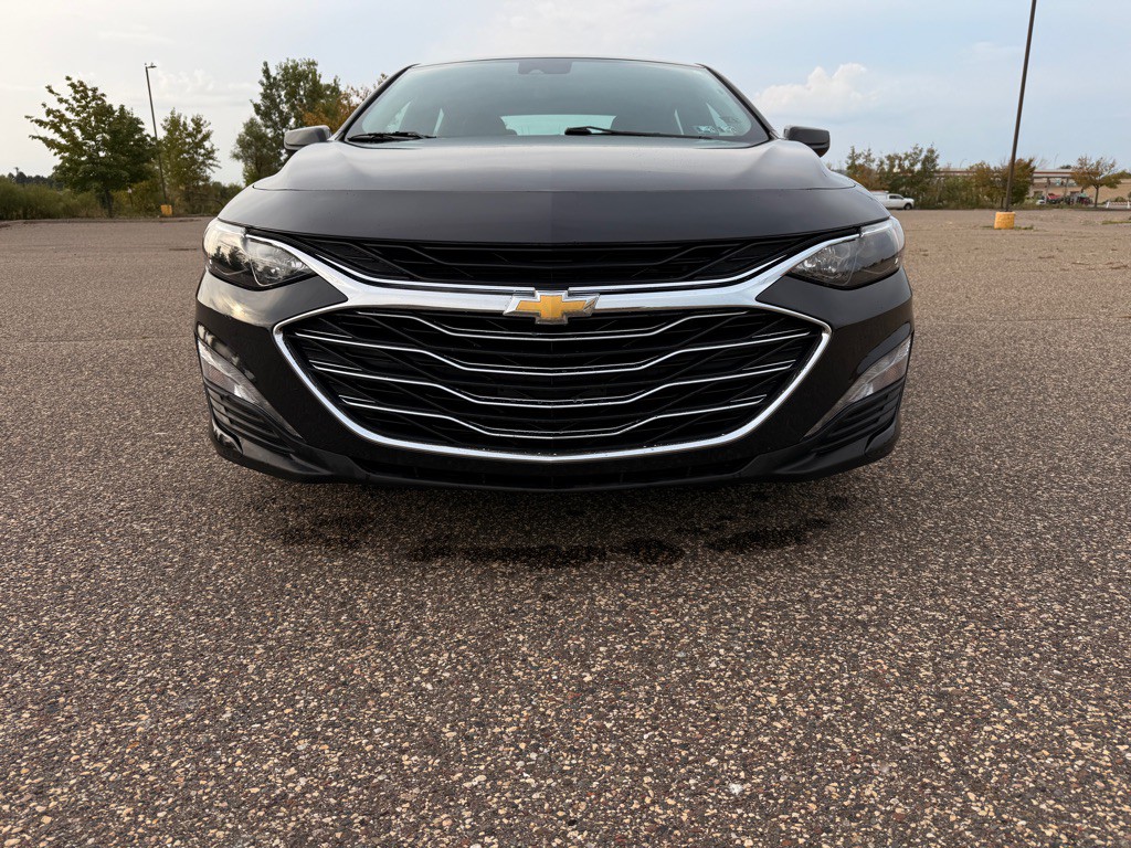2023 Chevrolet Malibu Image 2