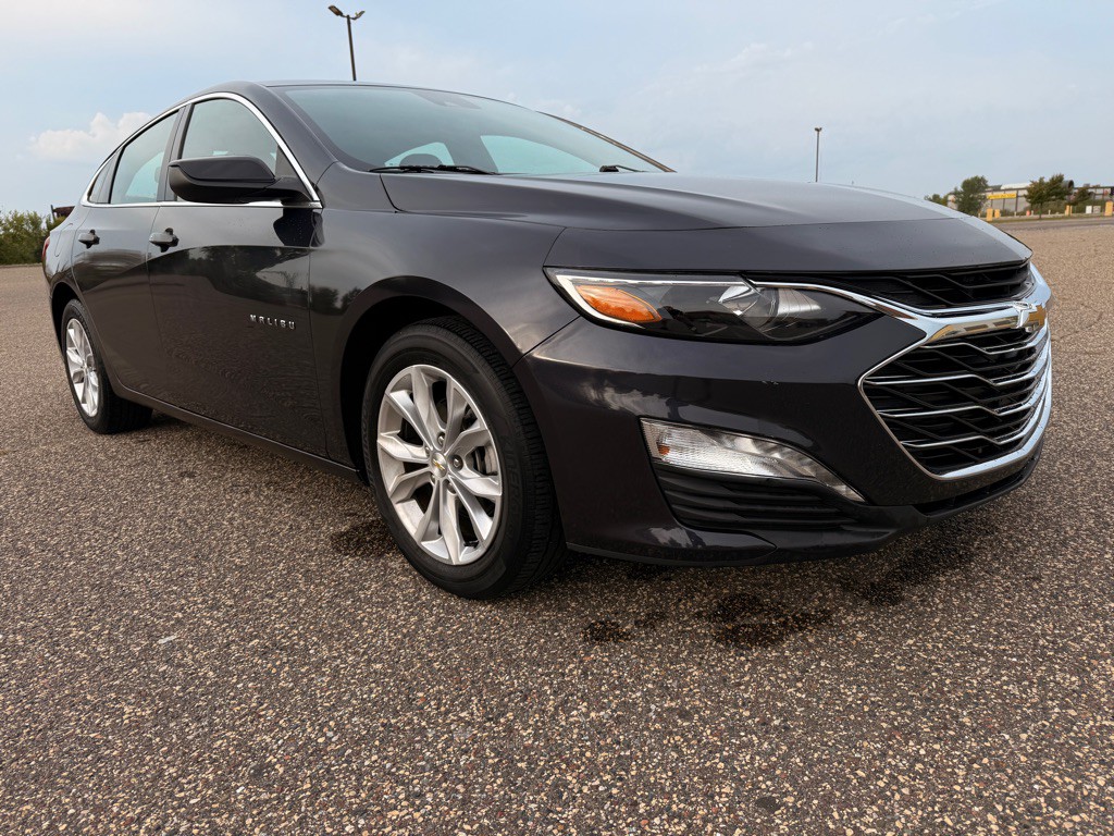 2023 Chevrolet Malibu Image 3