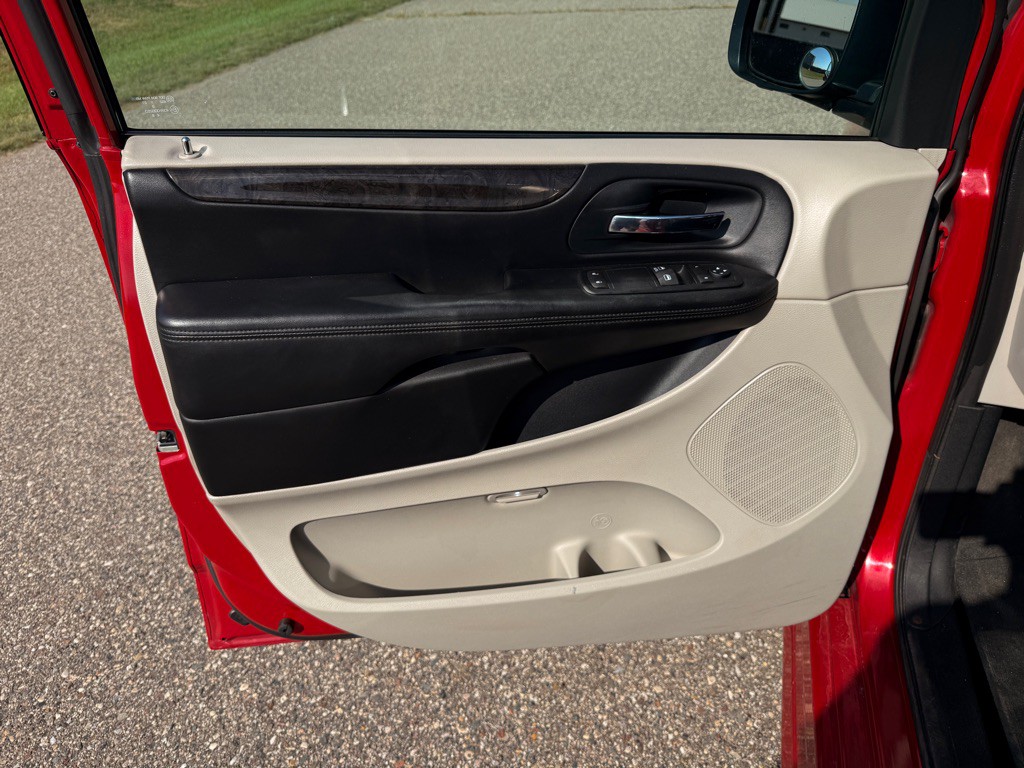 2012 Dodge Grand Caravan Image 12