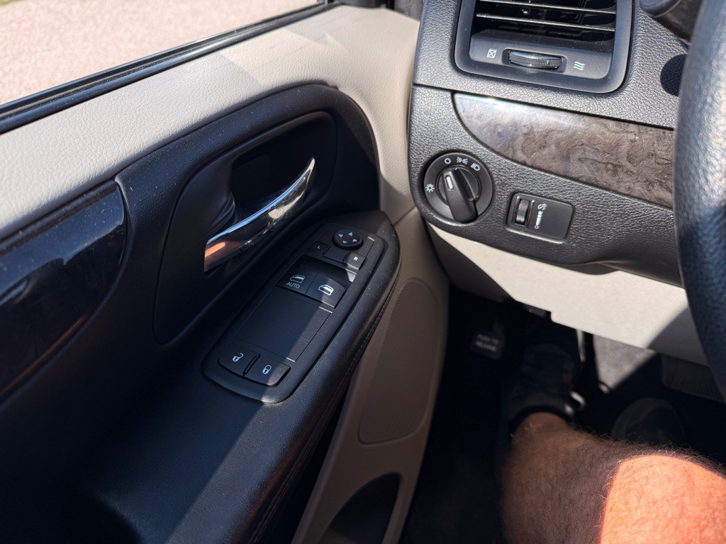 2012 Dodge Grand Caravan Image 27