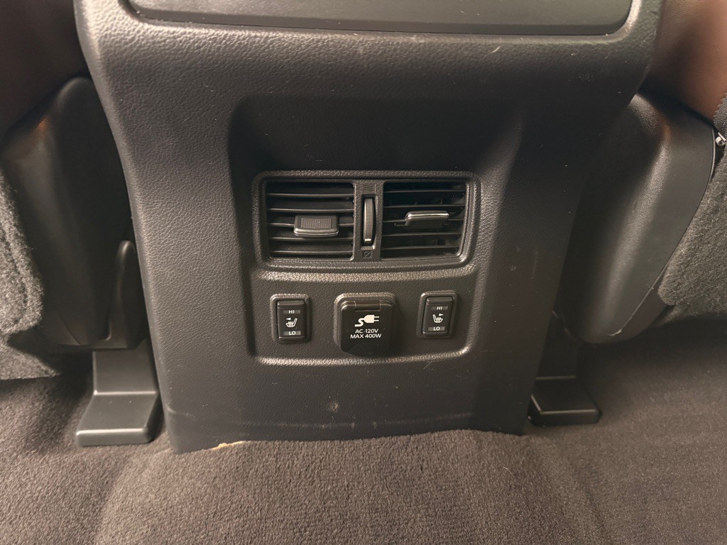 2017 Nissan Titan Image 13